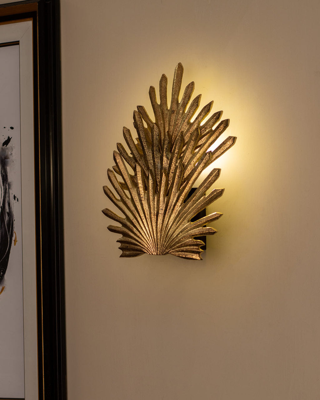 Golden Plam Leaf Wall Light